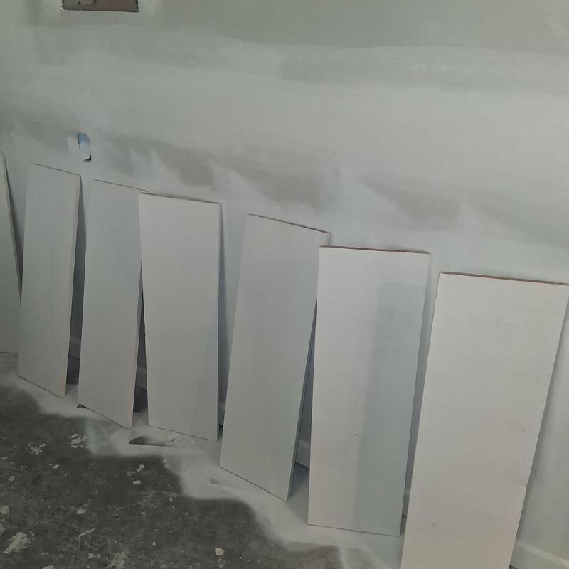 Paints the interior and exterior of houses and performs whole house remodels in Pearl, MS