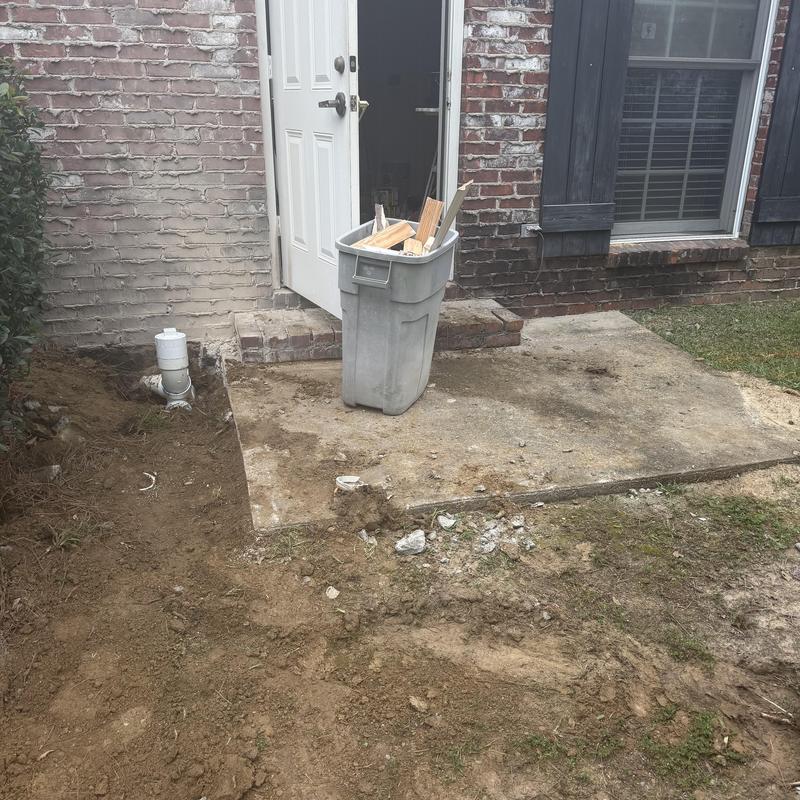 Performs floor demolition services in Flowood, MS