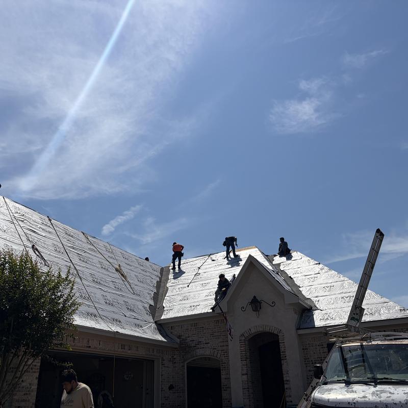 Removes old roofing systems and inspects roof decking in Florence, MS