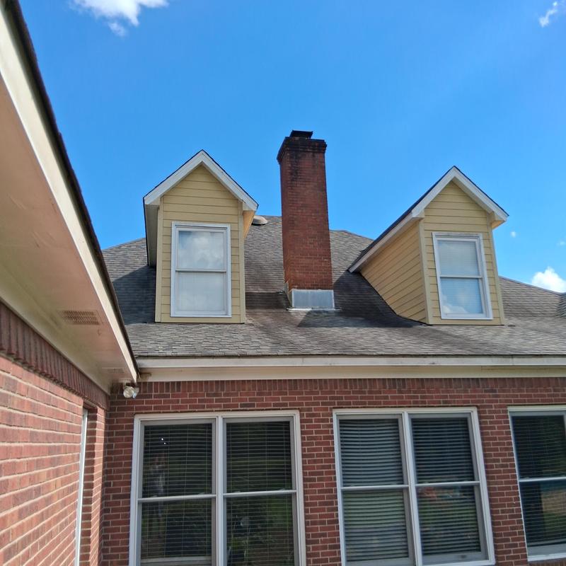 Replaced siding, soffit, and trim on a home in Brandon, MS