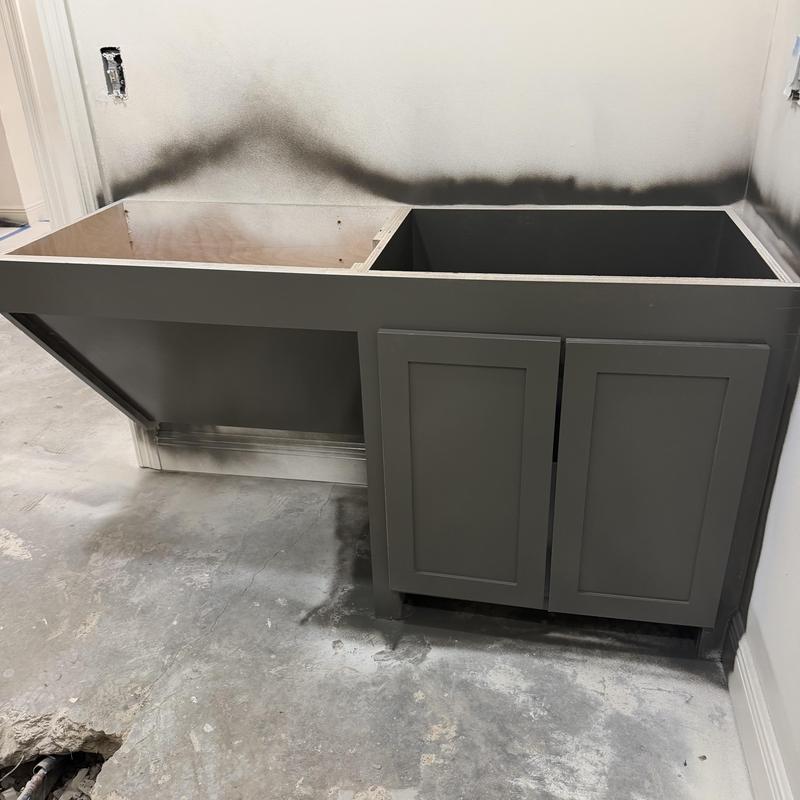 Builds new cabinets and applies fresh paint in homes in Jackson, MS